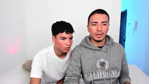 Snapshot of sweet_boys_xx chatting on October 25, 6:31 pm CristianBrayan PVT OPEN online show from October 25, 6:31 pm