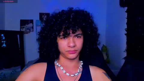 Steven independent model online show from May 20, 1:06 pm