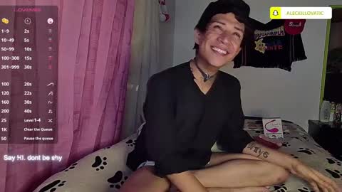 Snapshot of sweetc4meron chatting on December 9, 12:23 am Cameron Alejandro online show from December 9, 12:23 am