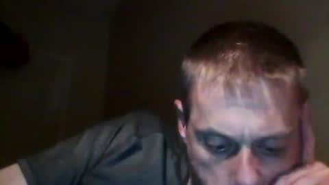 Snapshot of swontguy2025 chatting on December 11, 7:10 am swontguy2025 online show from December 11, 7:10 am