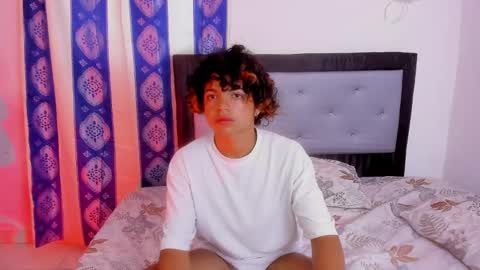 swwet_boy online show from December 23, 1:45 pm