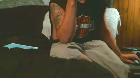 Snapshot of sydetrak4469 chatting on October 13, 10:38 pm Syde online show from October 13, 10:38 pm