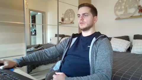 syl092 online show from January 8, 11:54 am