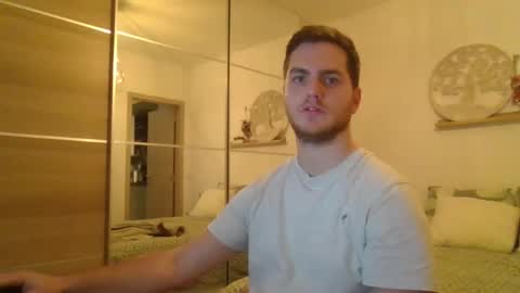 syl092 online show from December 9, 6:19 pm