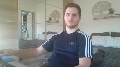 syl092 online show from February 1, 2:56 pm