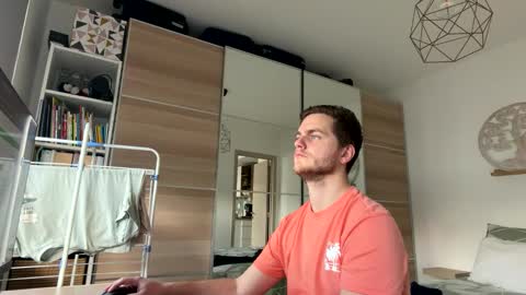 syl092 online show from January 16, 1:47 pm