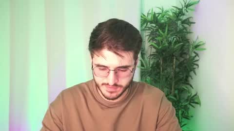 t0ny_wylie online show from April 18, 4:58 am