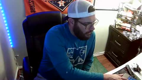 TaintNuzzler online show from September 17, 10:49 am