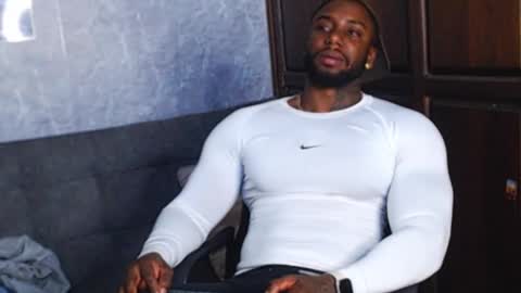 Tairon Tucke online show from December 15, 1:02 am