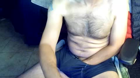 Snapshot of talltannhandsome chatting on October 23, 11:13 am talltannhandsome online show from October 23, 11:13 am