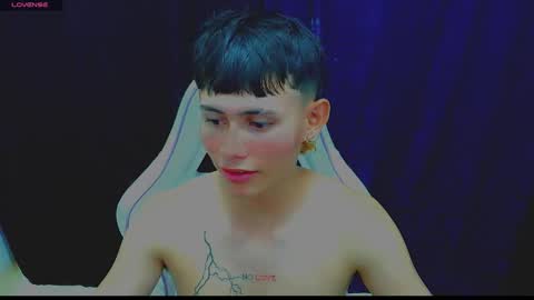 Snapshot of tanjiro_cute chatting on October 26, 8:33 pm Andres online show from October 26, 8:33 pm