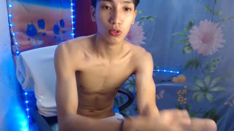 Snapshot of tastylicious_kim chatting on February 16, 11:27 am Ask me online show from February 16, 11:27 am