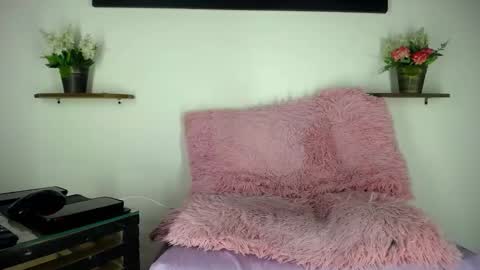 Noah online show from February 8, 7:51 pm