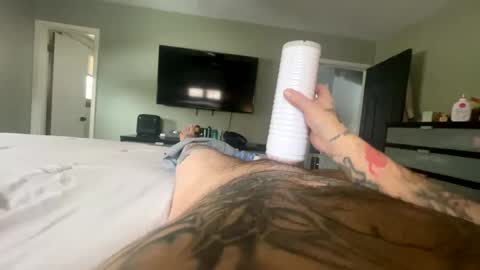 Snapshot of tattedlover84 chatting on February 23, 7:03 pm Tattedlover84. stroke edge online show from February 23, 7:03 pm