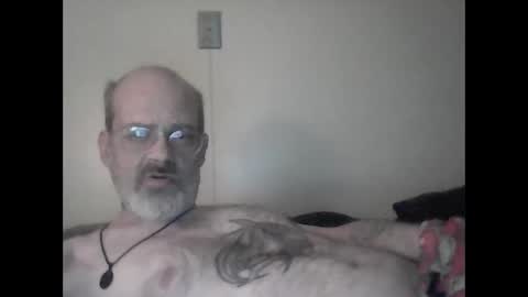 Snapshot of tattedpanther chatting on February 19, 1:18 am tattedpanther online show from February 19, 1:18 am