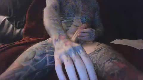 Snapshot of tattooguyatl chatting on September 25, 3:05 am tattooguyatl online show from September 25, 3:05 am
