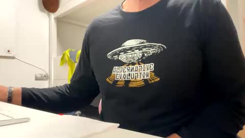 Tatuador40 online show from November 9, 11:31 pm