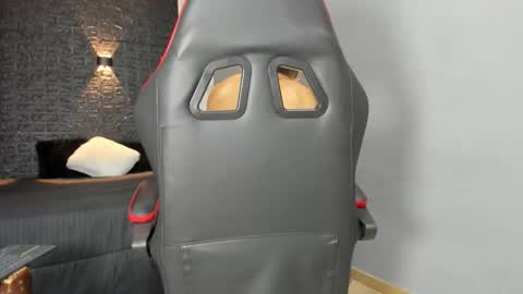  T A U R U S  online show from January 19, 9:44 am