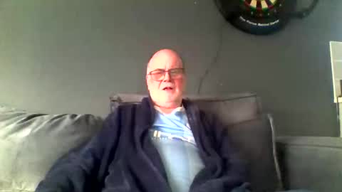 Snapshot of taxi910662 chatting on October 22, 8:18 am taxi910662 online show from October 22, 8:18 am