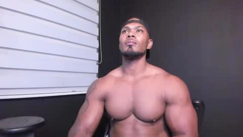 Snapshot of tayler_waka chatting on January 29, 11:56 pm Tyler online show from January 29, 11:56 pm