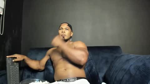 Snapshot of tayler_waka chatting on February 23, 11:47 pm Tyler online show from February 23, 11:47 pm