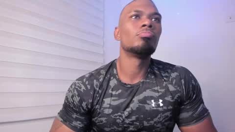 Snapshot of tayler_waka chatting on December 3, 11:57 pm Tyler online show from December 3, 11:57 pm