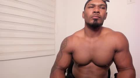 Snapshot of tayler_waka chatting on January 18, 12:17 am Tyler online show from January 18, 12:17 am