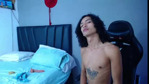 Tayron online show from April 13, 3:34 pm