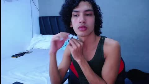 Tayron online show from October 3, 7:41 pm