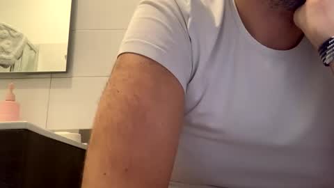 Tbest1986 online show from March 30, 3:46 pm