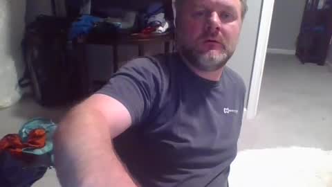 Snapshot of tbiz82 chatting on December 9, 6:13 am Tbiz82 online show from December 9, 6:13 am