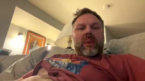 Snapshot of tbiz82 chatting on February 12, 7:44 am Tbiz82 online show from February 12, 7:44 am