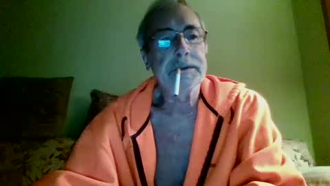 Snapshot of teak4u chatting on October 19, 12:52 pm Teak online show from October 19, 12:52 pm