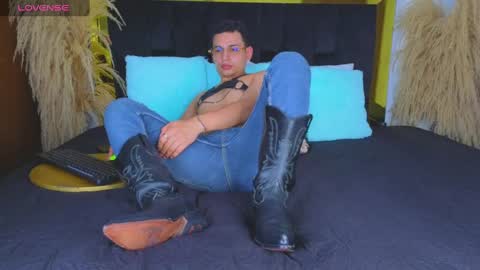 Snapshot of teddy_cowboy chatting on September 9, 12:21 am  Follow me on Twitter boys ryder and instagram teddyscoot 12  online show from September 9, 12:21 am