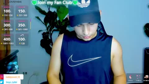 Snapshot of teddy_cowboy chatting on February 1, 12:40 am  Follow me on Twitter boys ryder and instagram teddyscoot 12  online show from February 1, 12:40 am