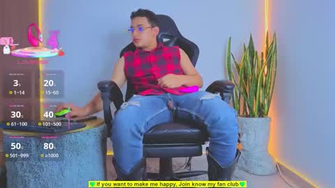 Snapshot of teddy_cowboy chatting on September 15, 1:08 am  Follow me on Twitter boys ryder and instagram teddyscoot 12  online show from September 15, 1:08 am