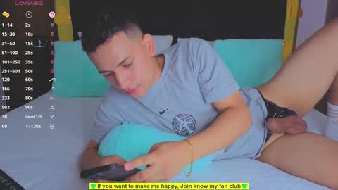 Snapshot of teddy_cowboy chatting on October 18, 12:10 pm  Follow me on Twitter boys ryder and instagram teddyscoot 12  online show from October 18, 12:10 pm