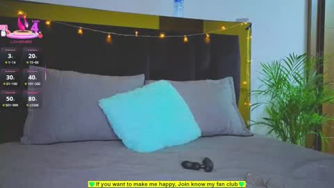 Snapshot of teddy_cowboy chatting on October 6, 10:31 am  Follow me on Twitter boys ryder and instagram teddyscoot 12  online show from October 6, 10:31 am