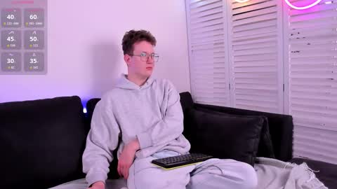 Teddy online show from November 21, 7:40 am