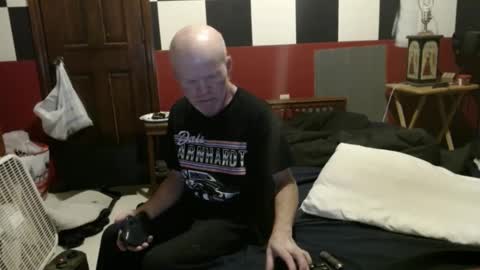 Snapshot of terdy2366 chatting on December 3, 6:13 am terdy2366 online show from December 3, 6:13 am