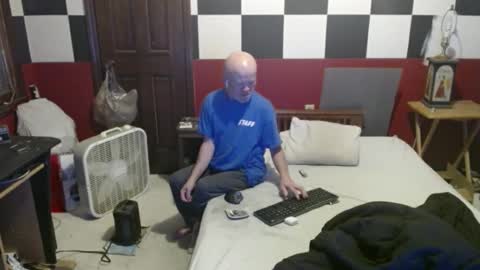 Snapshot of terdy2366 chatting on February 16, 3:47 am terdy2366 online show from February 16, 3:47 am