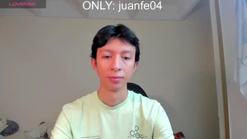 Snapshot of teroship_boy chatting on December 6, 12:56 am Juanfe  online show from December 6, 12:56 am