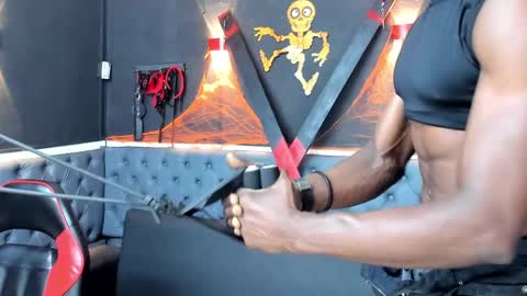 terranze_z online show from October 30, 9:05 pm