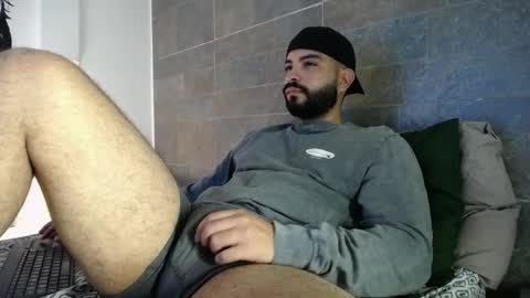 th1ago828986 online show from April 29, 2:27 am