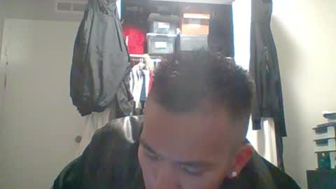 Snapshot of thataznguy303 chatting on October 21, 1:20 am thataznguy303 online show from October 21, 1:20 am