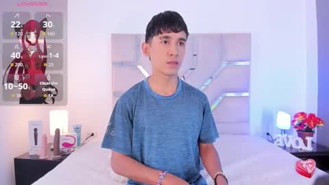 Snapshot of thayler_jones chatting on September 11, 11:09 am Thayler  online show from September 11, 11:09 am