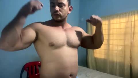 Snapshot of the_beastmuscle chatting on February 2, 7:35 pm beast online show from February 2, 7:35 pm