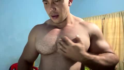 Snapshot of the_beastmuscle chatting on March 8, 2:27 pm beast online show from March 8, 2:27 pm