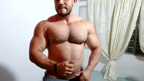 Snapshot of the_beastmuscle chatting on October 7, 10:25 pm beast online show from October 7, 10:25 pm