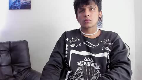 Snapshot of the_weed_guys chatting on January 21, 5:38 pm Danny online show from January 21, 5:38 pm